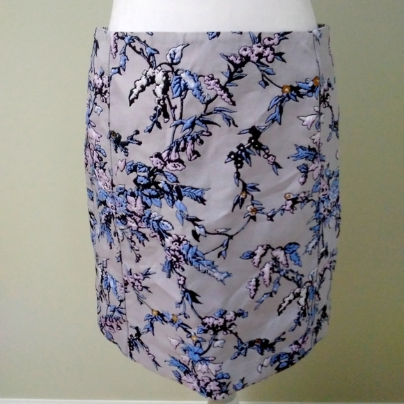 LOFT Floral Skirt - Picture 1 of 8